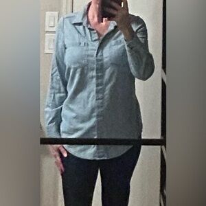 LC Lauren Conrad Chambray Button-Down Long Sleeve Top with Split Tail